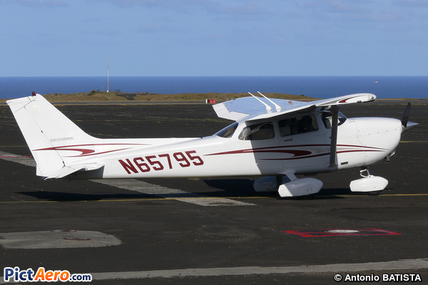 Cessna 172S Skyhawk (Private / Privé)