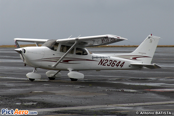 Cessna 172S SkyHawk (Private / Privé)