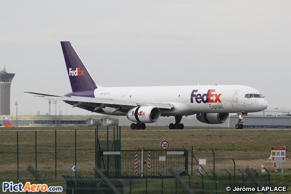 Boeing 757-204 SF (FedEx Express)