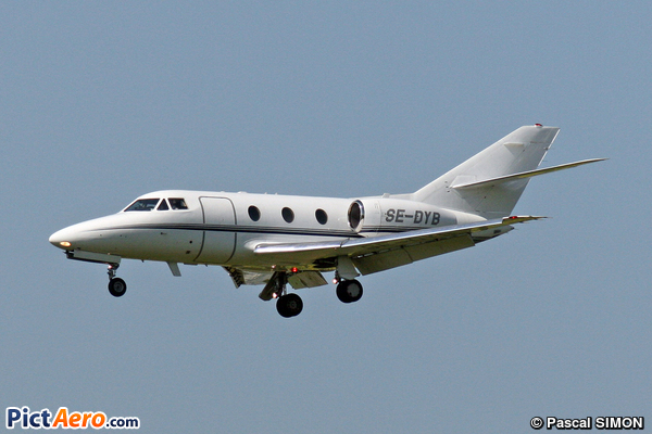 Dassault Falcon 100 (Andersson Business Jet)