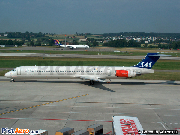McDonnell Douglas MD-82 (DC-9-82) (Scandinavian Airlines (SAS))