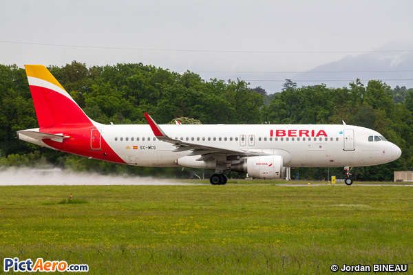 Airbus A320-214/WL (Iberia)