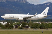 Boeing 737-8Q8 (OM-FEX)