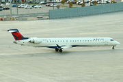 CRJ-900LR (CL-600-2D24) (N137EV)