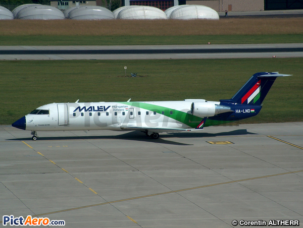 Canadair CL-600-2B19 Regional Jet CRJ-200ER (Malév Hungarian Airlines)