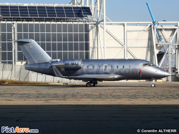 Bombardier CL-600-2B16 Challenger 604 (Elit'Avia Malta)