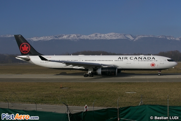 Airbus A330-343X (Air Canada)