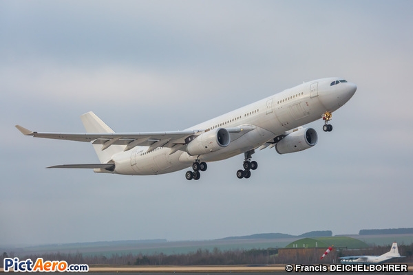 Airbus A330-243 (Heston Airlines)