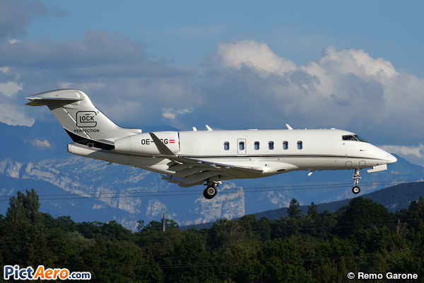 Bombardier BD-100-1A10 Challenger 350 (Glock Aviation)