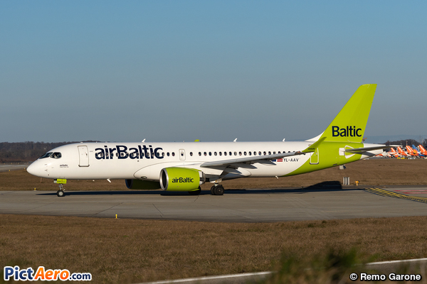 Airbus A220-371  (Air Baltic)