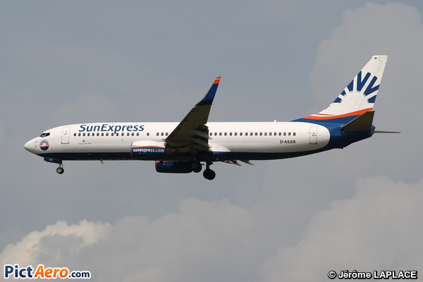 Boeing 737-86J/WL (SunExpress Deutchland)