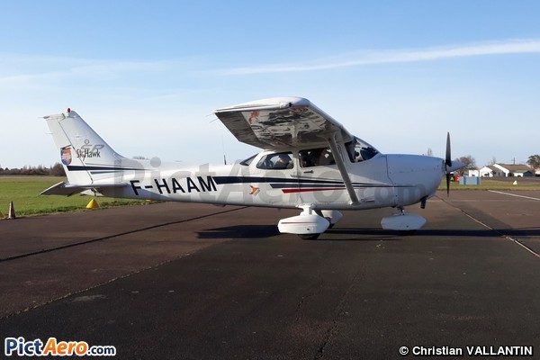 Cessna 172SP Skyhawk (Aéroclub d'Angers Marcé)