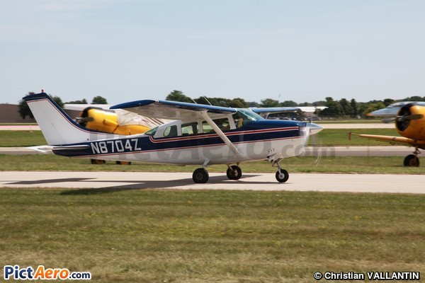 Cessna P206C Super Skylane (Private / Privé)