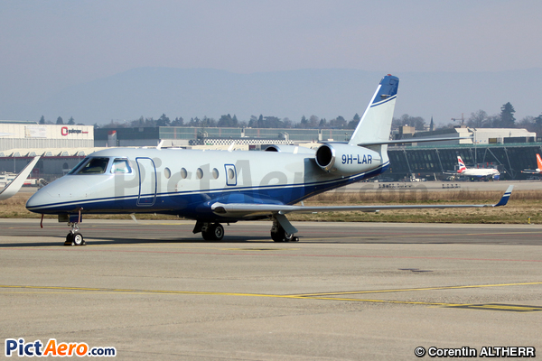 Gulfstream Aerospace G-150 (Luxwing)