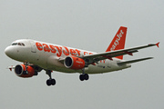 Airbus A319-111 (G-EZDY)