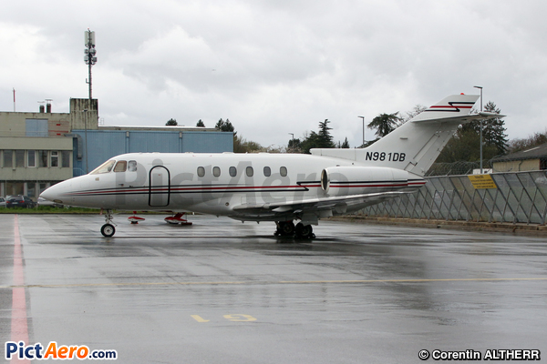RAYTHEON HAWKER 800 XP (TVPX Aircraft Solutions)