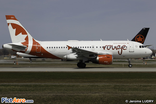 Airbus A319-114 (Air Canada Rouge)