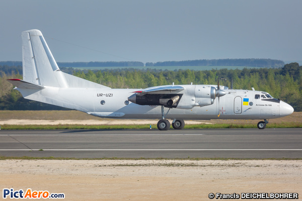 Antonov An-26B-100 Curl (Constanta Airlines)