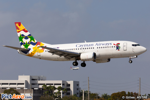 Boeing 737-36E (Cayman Airways)
