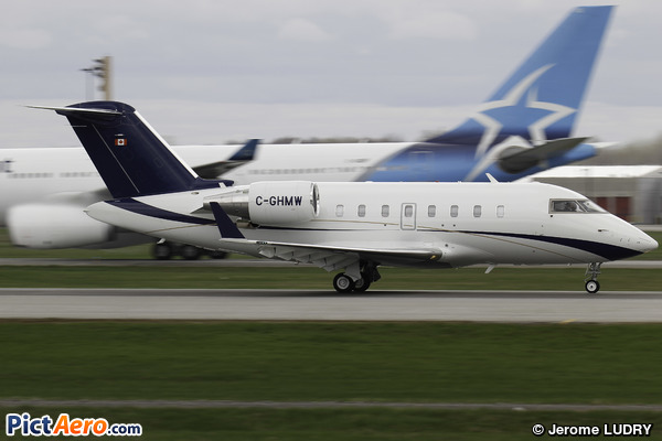 Canadair CL-600-2B16 Challenger 605 (Execaire)