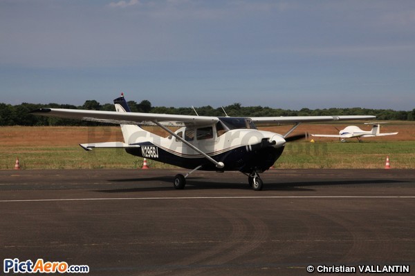 Cessna 210E Centurion (PLANE FUN INC TR TRUSTEE)