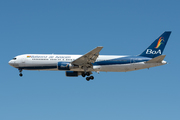 Boeing 767-33A/ER (CP-2881)