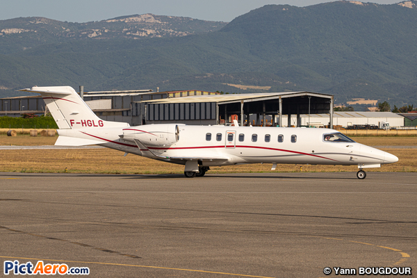Aircraft Photo of F-HGLG, Learjet 75, IXair