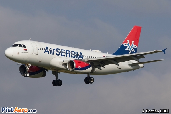 Airbus A319-132 (Air Serbia)