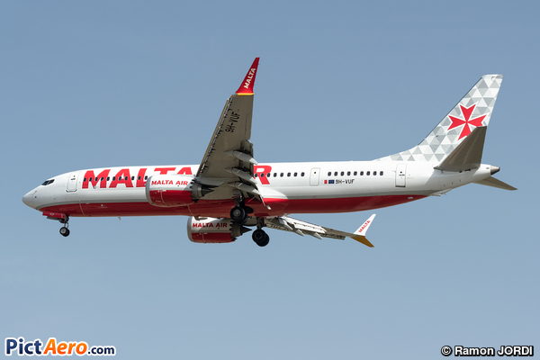 Boeing 737-8MAX (Malta Air)
