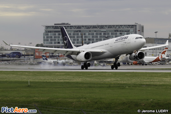 Airbus A330-343 (Lufthansa)