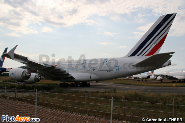 Airbus A380-861 (Dr. Peters Group)