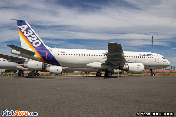 Airbus A320-111 (Airbus Industrie)