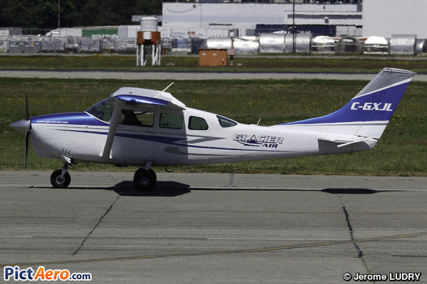 Cessna U206C Super Skywagon (Glacier Air)