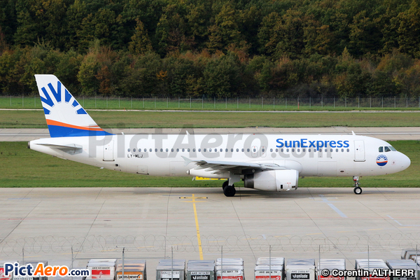 Airbus A320-232 (SunExpress)