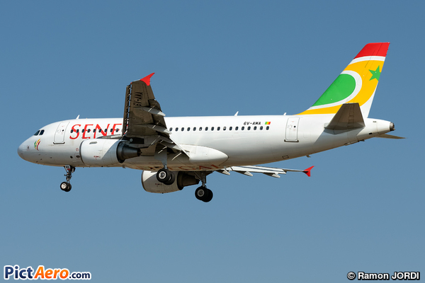 Airbus A319-111 (Air Senegal)