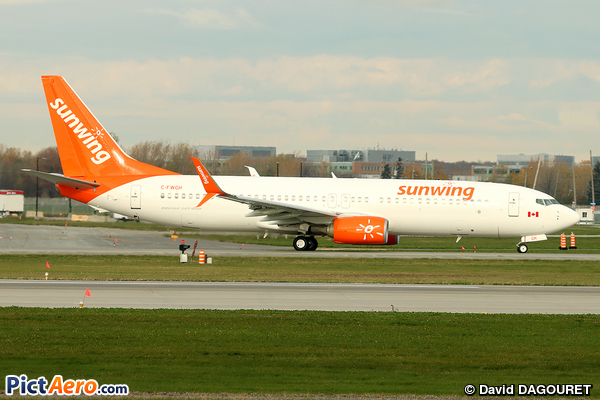 Boeing 737-86J/WL (Sunwing Airlines)