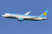 Boeing 787-8 Dreamliner - UK78706