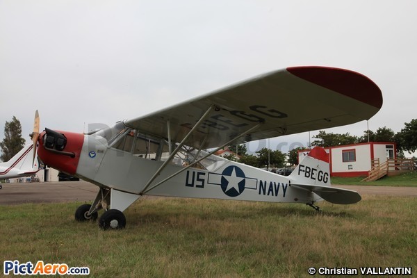 Piper J-3C-65 Cub (Aéroclub des Deux-Sèvres)
