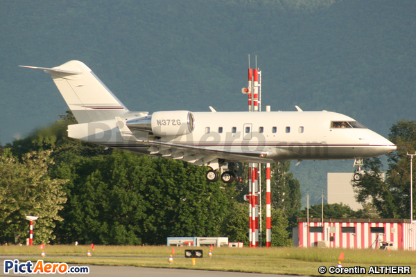 Bombardier CL-600-2B16 Challenger 604 (General Electric Co.)