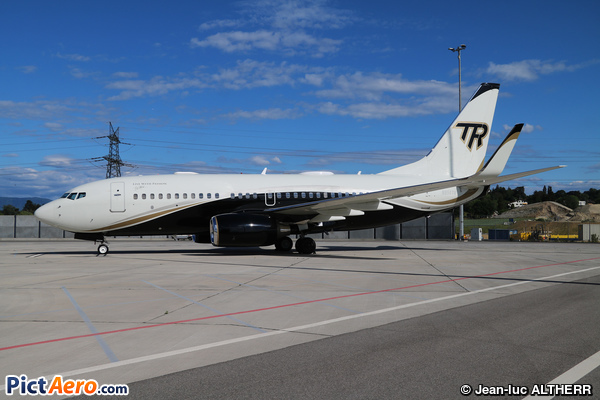 Boeing 737-7CG(BBJ) (Silver Air)