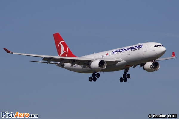 Airbus A330-223 (THY-Turkish Airlines)
