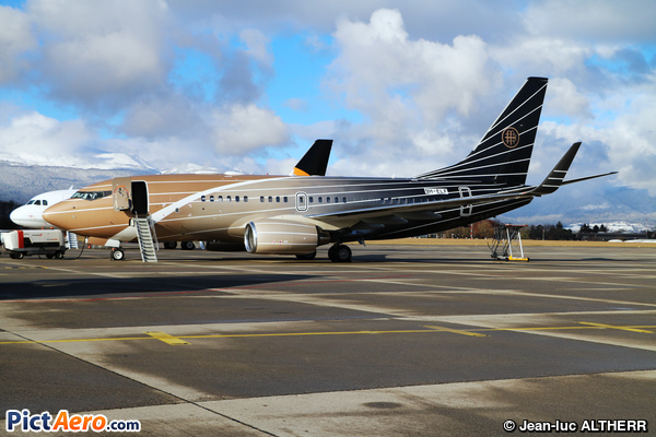 Boeing 737-7BC/BBJ  (Air X Charter)