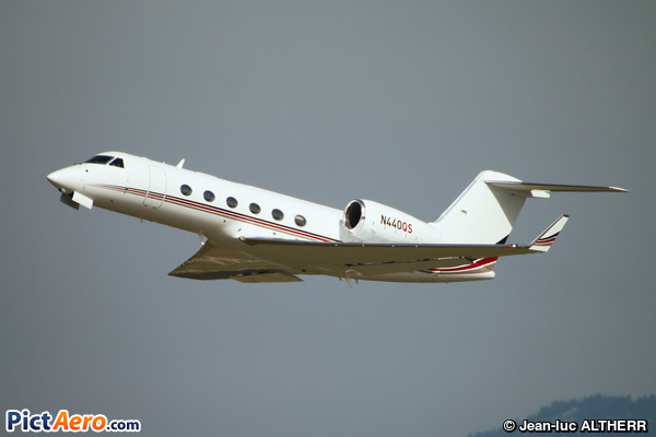 Gulfstream Aerospace G-IV-X Gulfstream G450 (Netjets)