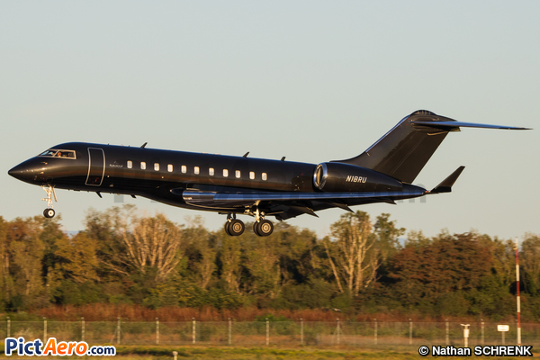 Bombardier BD-700-1A11 Global 5000 (TVPX AIRCRAFT SOLUTIONS INC TRUSTEE )