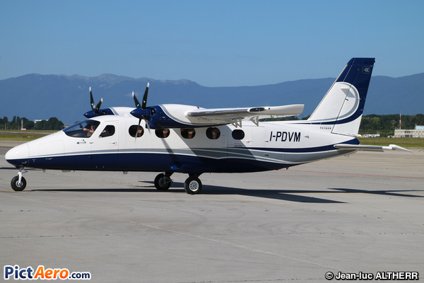 Tecnam P2012 Traveller (Costruzioni Aeronautiche Tecnam)