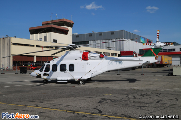 Agusta Westland AW-139 (AKDN Logistique Association)