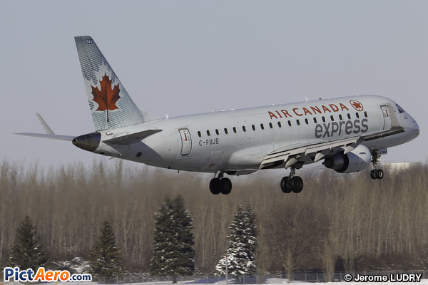 Embraer ERJ-175SU (Air Canada Express)