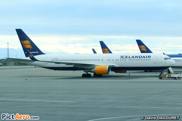 Boeing 767-319/ER  (Icelandair)