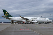 Airbus A340-213