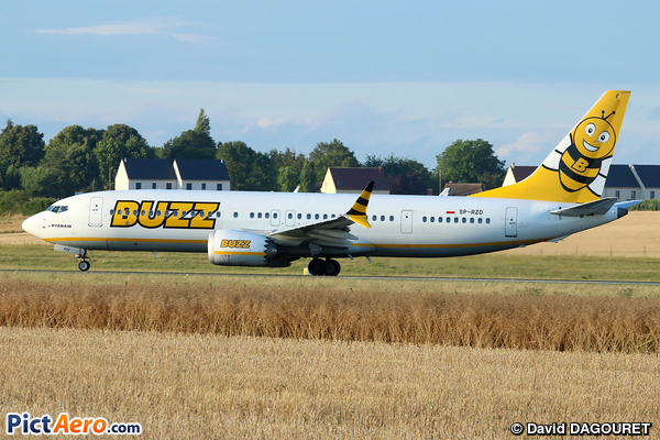 Boeing 737-8MAX (Buzz (Ryanair))